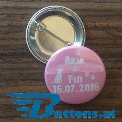 Buttons fuer Hund und Katze