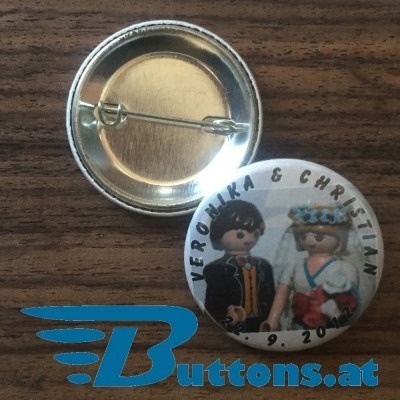 Buttons Spiel Spaß Figuren Anstecker alles aus einer Hand von Ihrem Buttons Profi Buttons.at