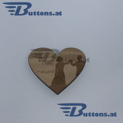 Hochzeitsanstecker aus Holz